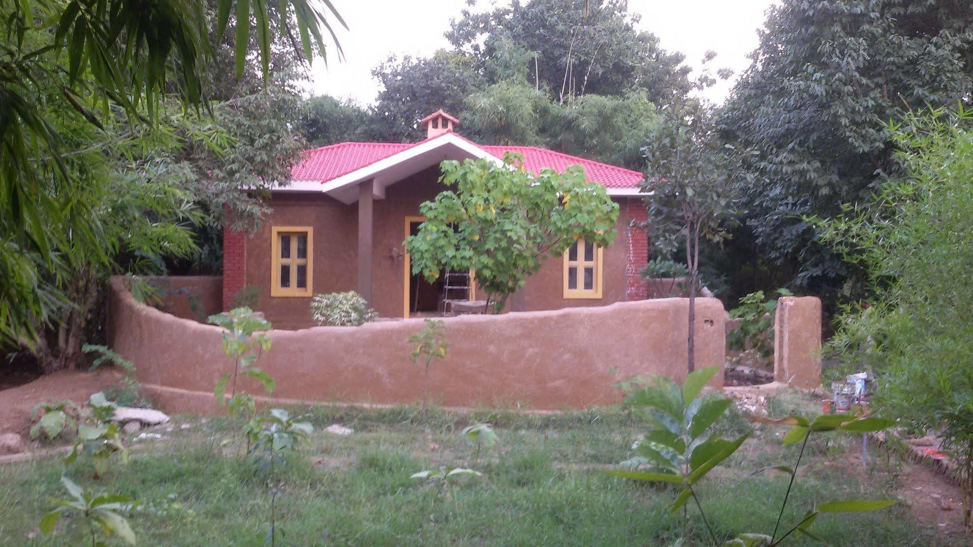 Lemon Tree Wildlife Resort, Bandhavgarh Tāla المظهر الخارجي الصورة